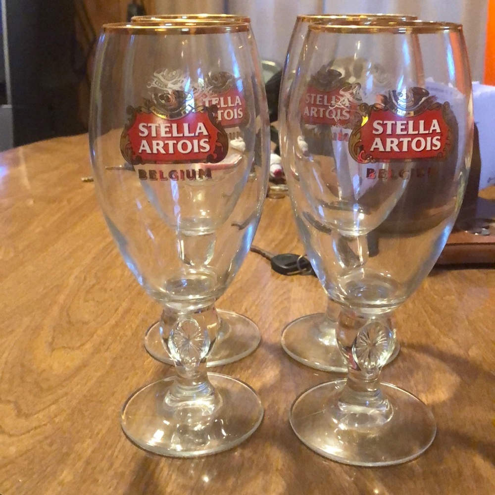 Set of 4 Stella Artois glasses with stem